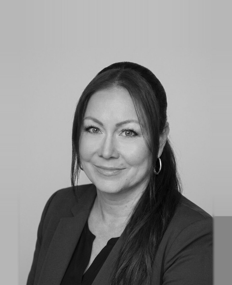 Black and white portrait photo, Senior Consultant